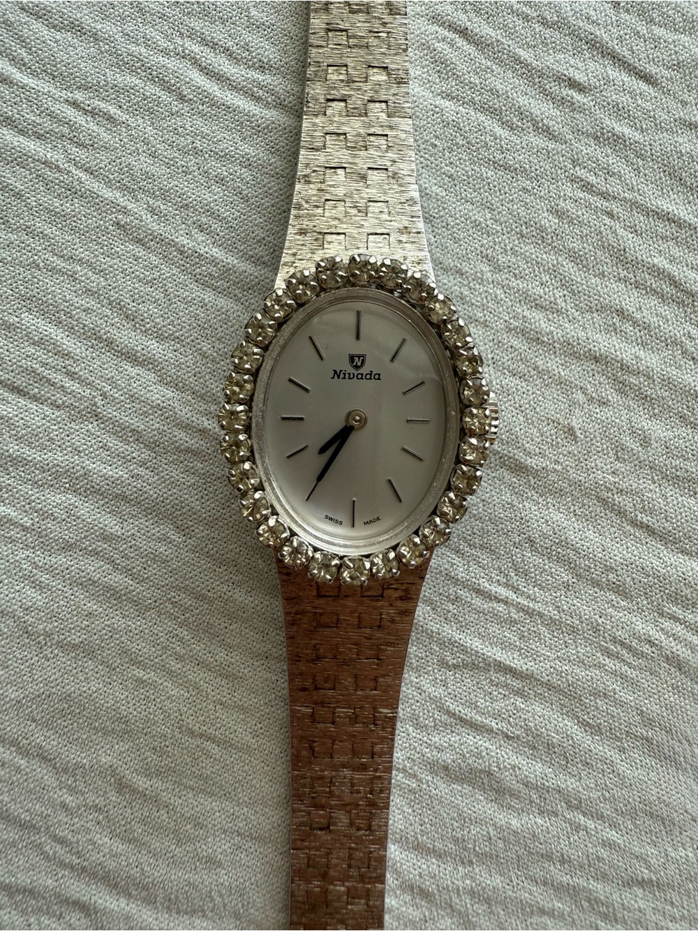 Rare Vintage 1970s Nivada Grenchen 1CTW Diamond Bezel 17J Swiss Mechanical Watch